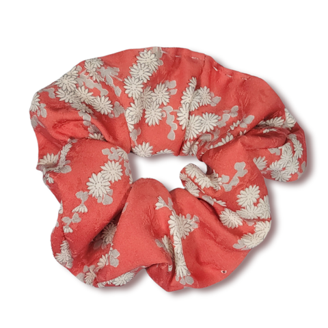 THE MARU UPCYCLED KIMONO FABRIC SCRUNCHIE : Spring Blossoms